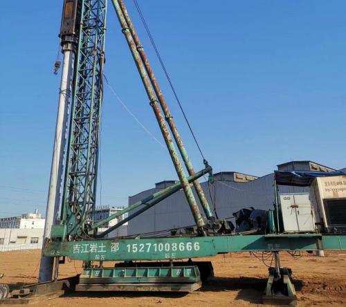 奧利斯5G產業園液壓電動錘700管樁施工